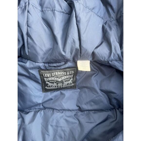 Levi’s puffer jacket  - Picture 10 of 11